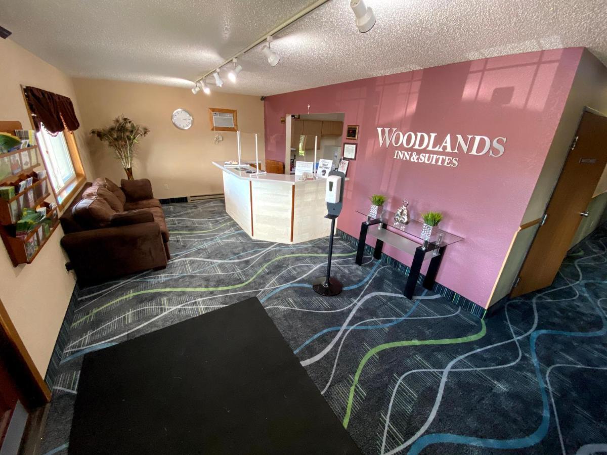 Medford Woodland Inn & Suites מראה חיצוני תמונה