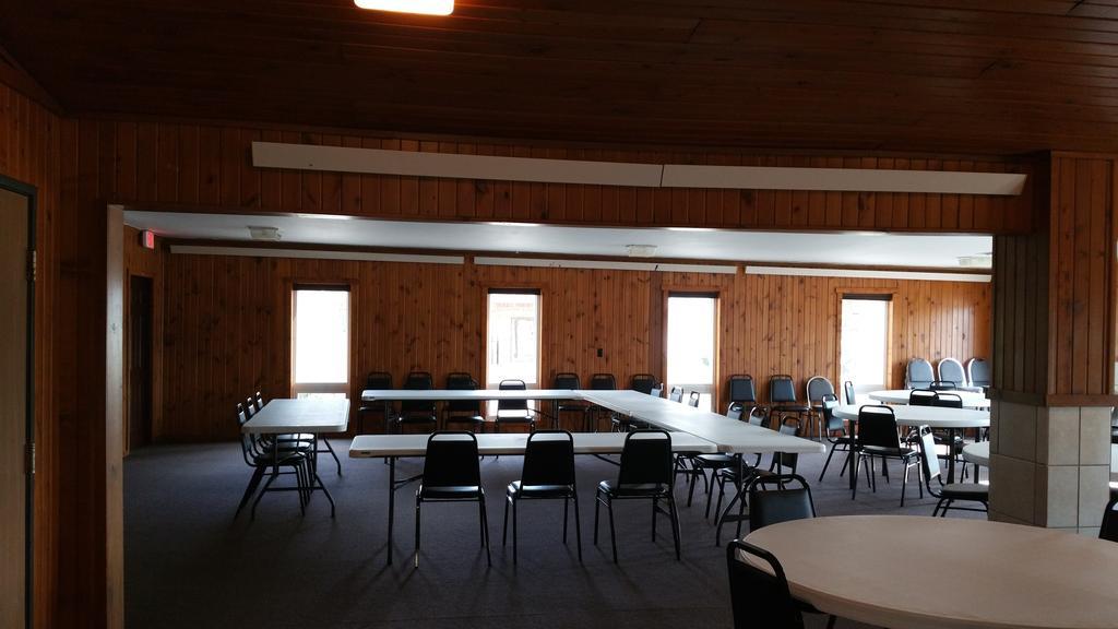 Medford Woodland Inn & Suites מראה חיצוני תמונה