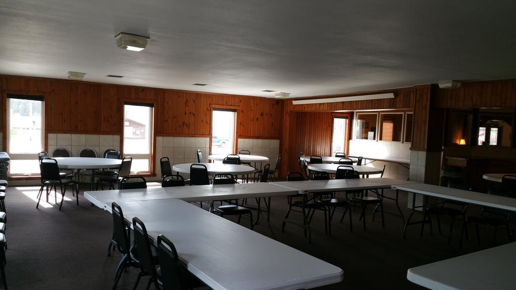 Medford Woodland Inn & Suites מראה חיצוני תמונה
